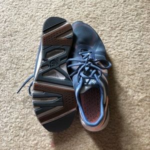 New Balance Vazee sneakers size 9 W